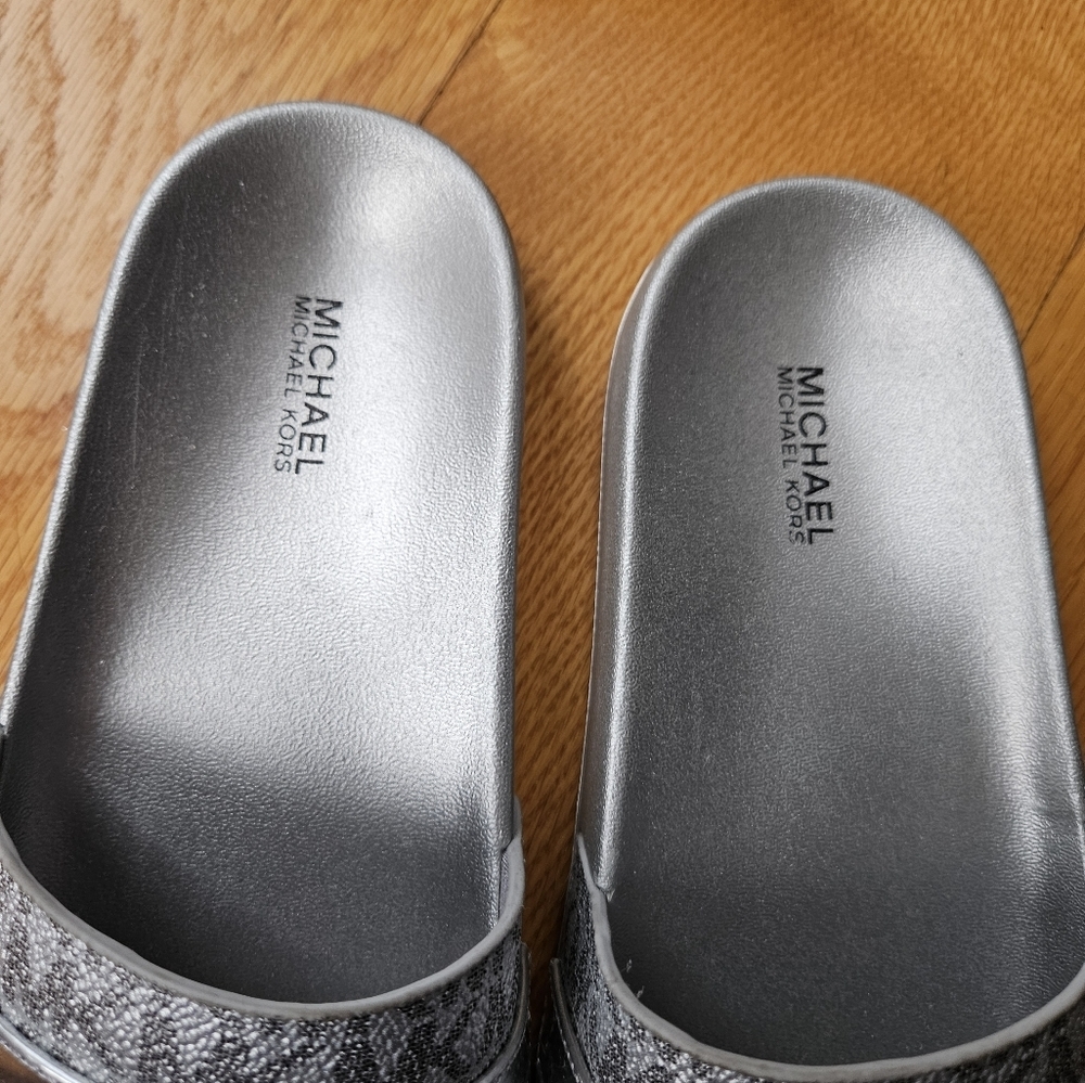 Michael Kors Metallic Silver Brandy Slides NWB - Picture 9 of 14